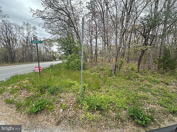 5th image of 715 W Buckshutem Rd