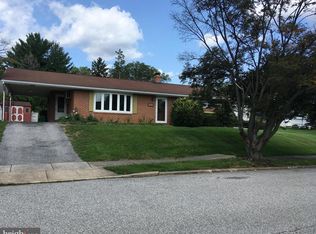1413 Wogan Rd, York, PA 17404