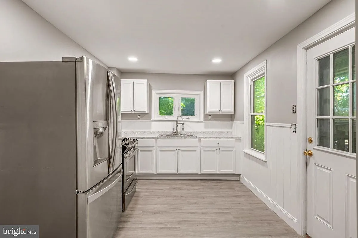 3 bed, 2.0 bath, 1210 sqft, $1,650 — Photo 4