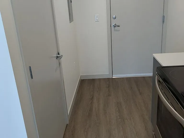 6404 Roosevelt Apartments — Photo 11
