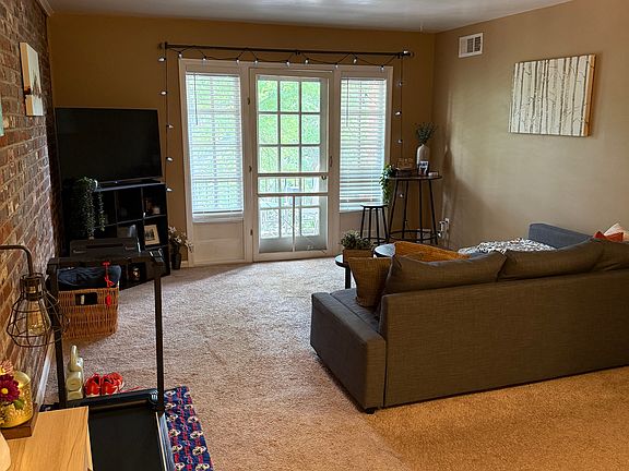 2nd image of 1100 Chatham Park Dr
