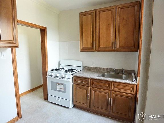 5th image of 40 Wyckoff St #20
