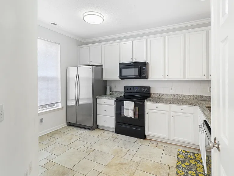 504 Auburn Square Dr — Photo 13