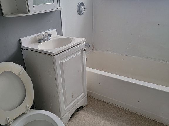 4th image of 292 W Main St #14