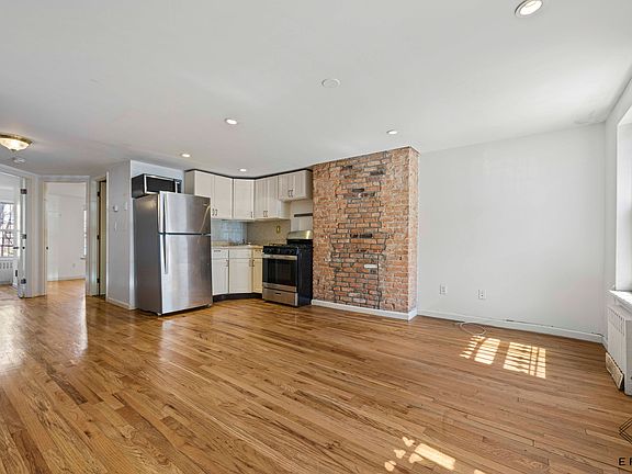 2nd image of 515 Lafayette Ave #A