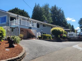 630 Crestview Dr, Reedsport, OR 97467