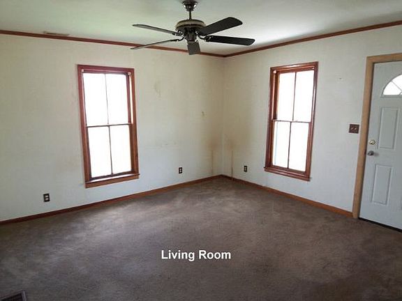 2nd image of 204 W Shawnee St #Hud-183003895