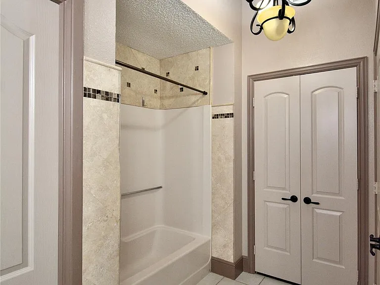 11315 Waxwood Dr — Photo 13