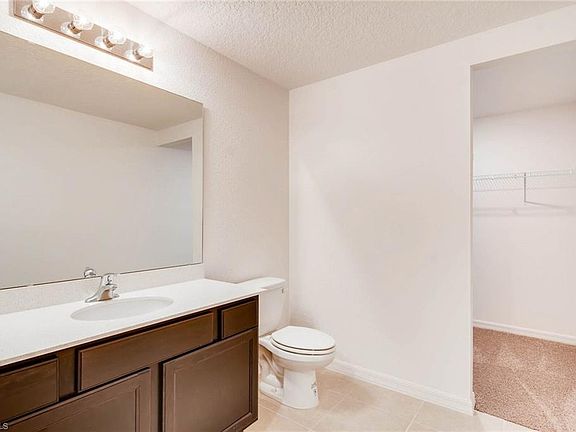 4th image of 232 NE 26th St