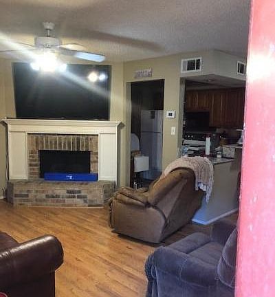 5th image of 1400 E Bayou Pkwy APT 5D