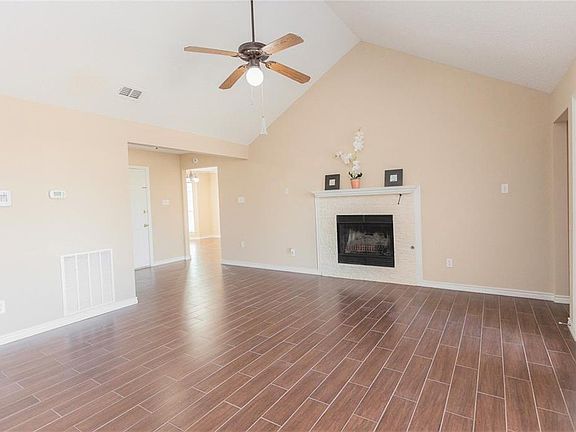 4th image of 5663 High Creek Dr