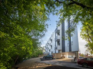 703 Saint Annes Rd #403, Winnipeg, MB R2N4G7