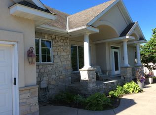 1328 Heritage Ave NW, Hutchinson, MN 55350