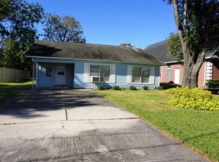 106 Hubert St, Webster, TX 77598