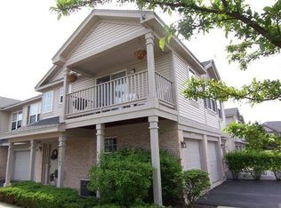 7017 S Stratton Ln, Gurnee, IL 60031