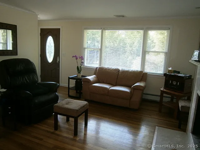 18 Hales Rd — Photo 8