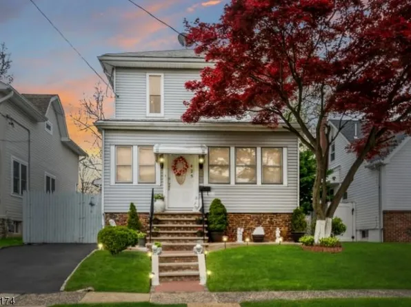 425 Laurita St, Linden, NJ 07036