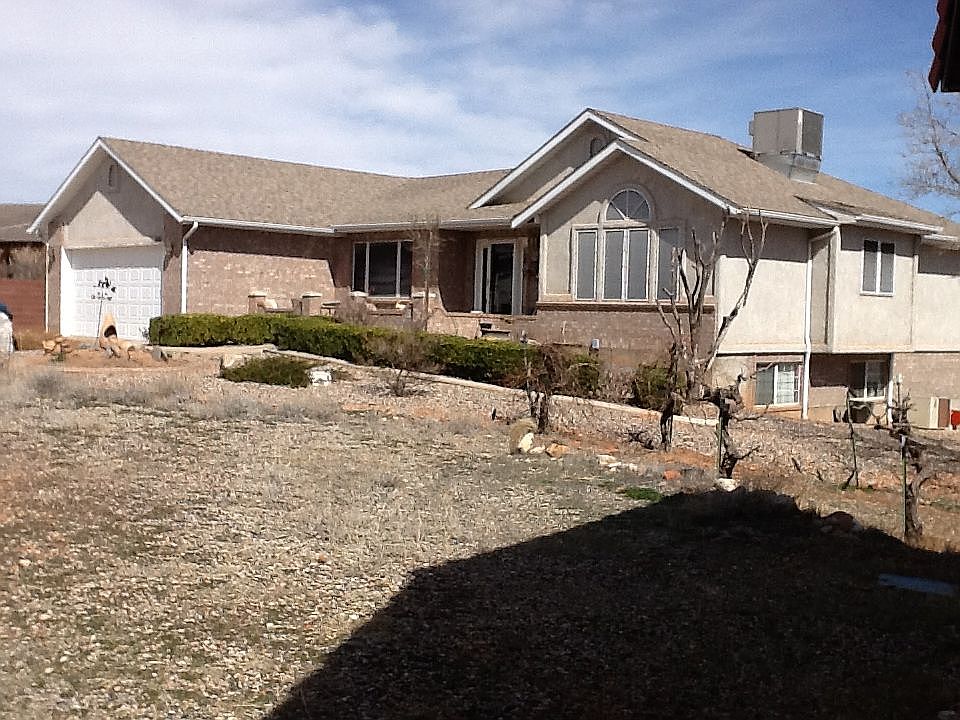 1st image of 2494 Parkway Cir