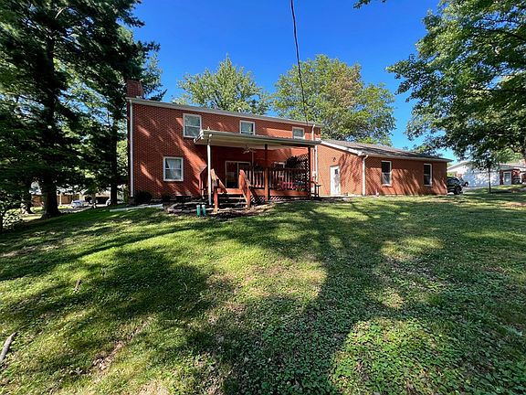 3rd image of 701 College Park Dr
