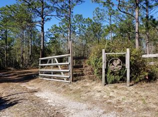 5262 Clint Mason Rd, Crestview, FL 32539