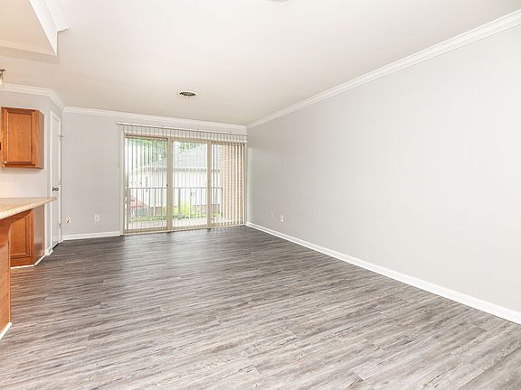 4th image of 3336 Jefferson Ave APT 37