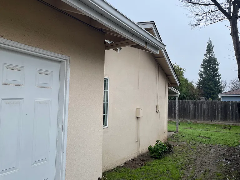 1333 Woodside Dr — Photo 4
