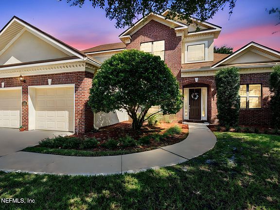 2nd image of 1207 HARBOUR TOWN Drive