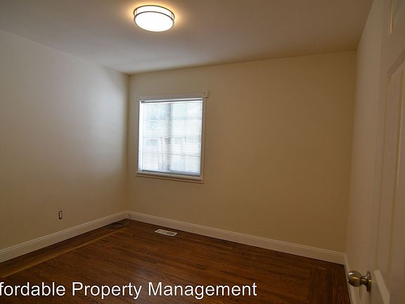 5th image of 25417 Delmar Ave