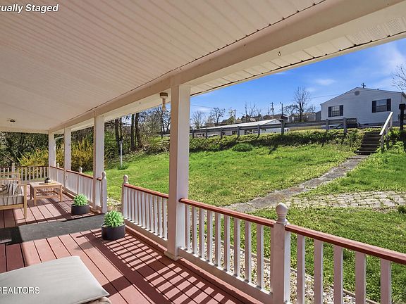 2nd image of 601 Kingston St