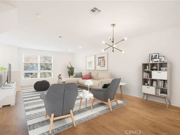 2700 E Chaucer St #14, Los Angeles, CA 90065