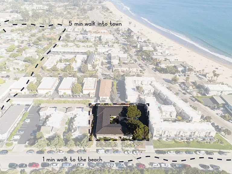 It's just a one-minute walk to the beach and about five minutes to town and the State Park