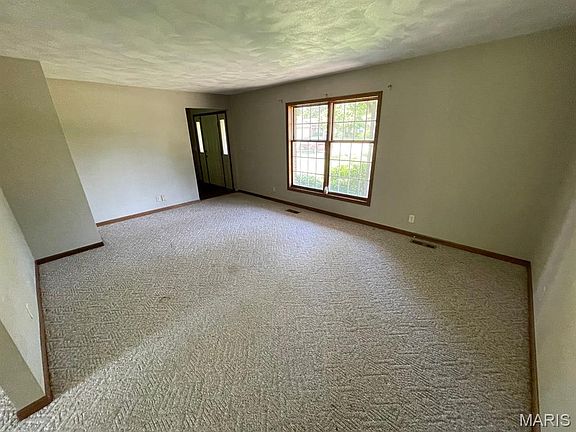 4th image of 4441 Old Caseyville Rd