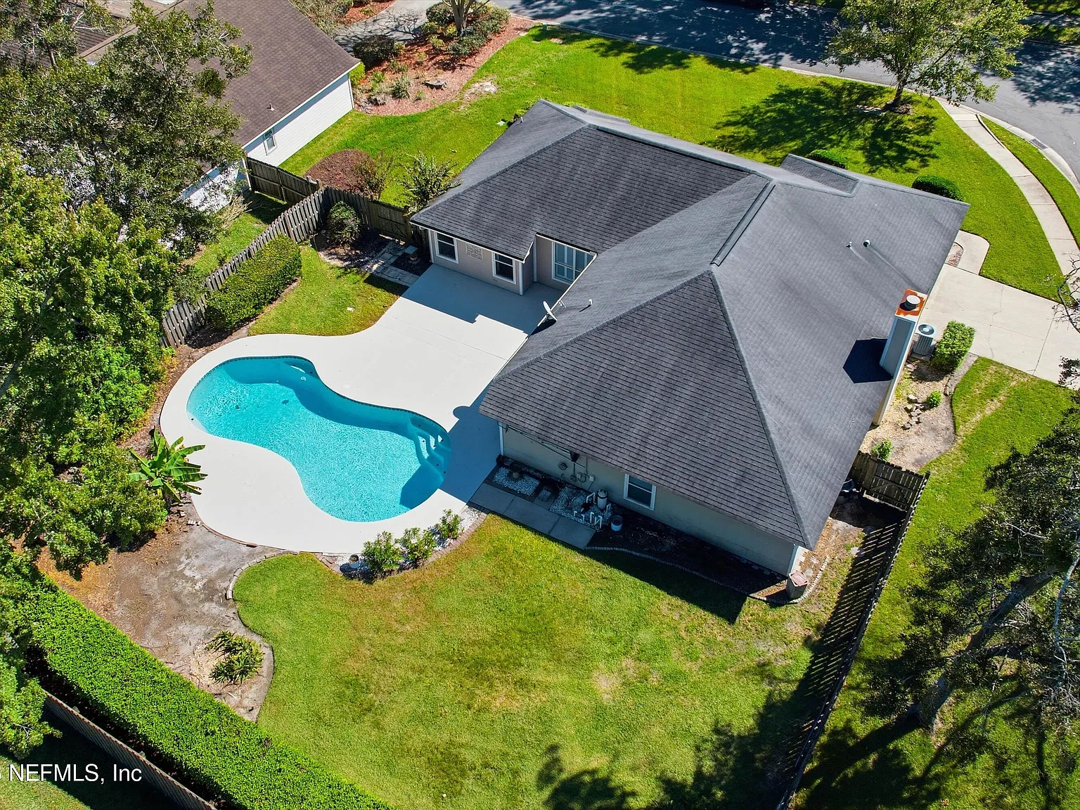 4 bed, 2.0 bath, 2248 sqft, $2,800 — Photo 3