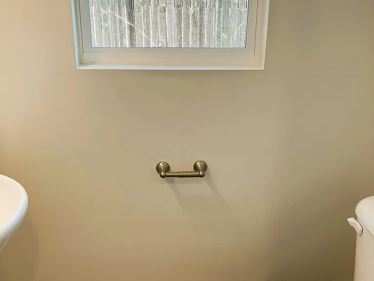 1/2 bathroom