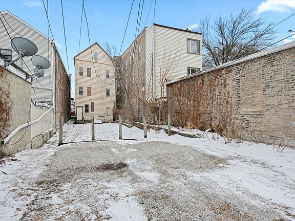 3rd image of 934 W 35th Pl