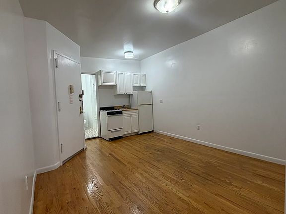 5th image of 412 W 56th St APT 14