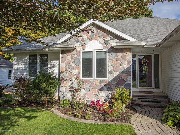 2nd image of 2562 Sanibel Holw
