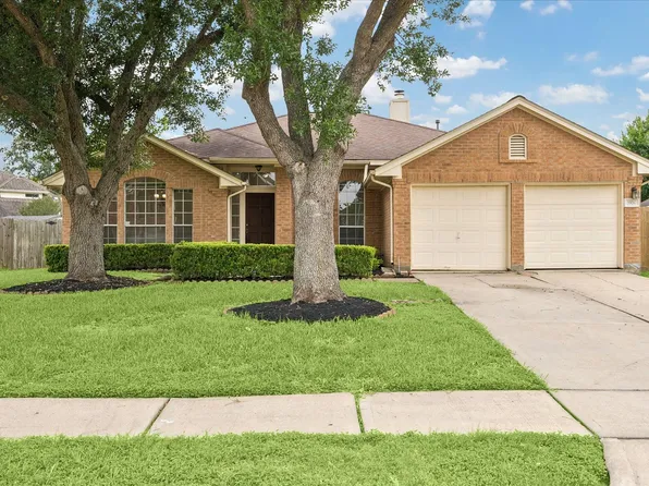 1906 Thistlecreek Ct, Fresno, TX 77545