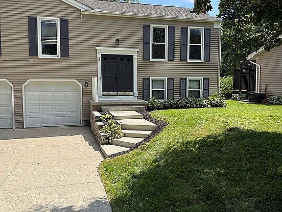 2nd image of 2548 Smith Rd