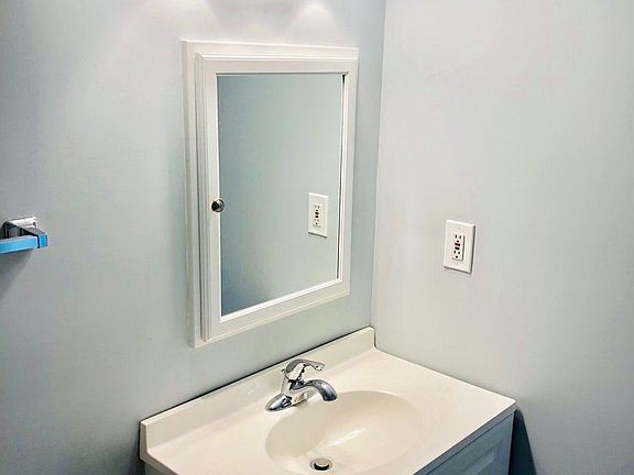 5th image of 106 Danya Ct