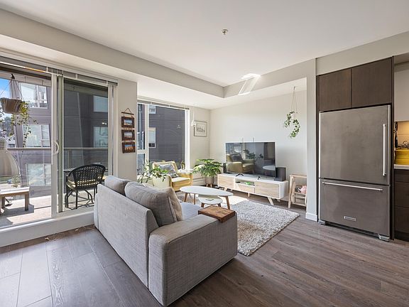 5th image of 384 E 1st Ave #619