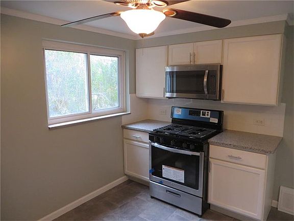 4th image of 12027 Harvard Dr