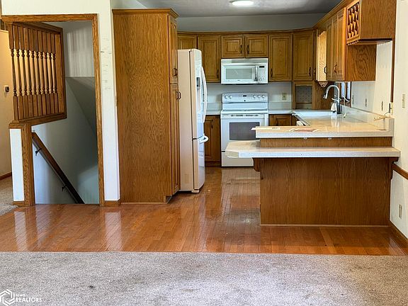 5th image of 1202 N Walnut St