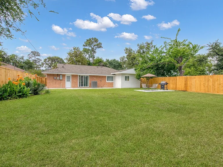1703 Ansbury Dr — Photo 34