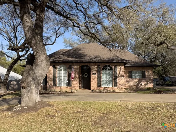 1113 Indian Trl, Salado, TX 76571