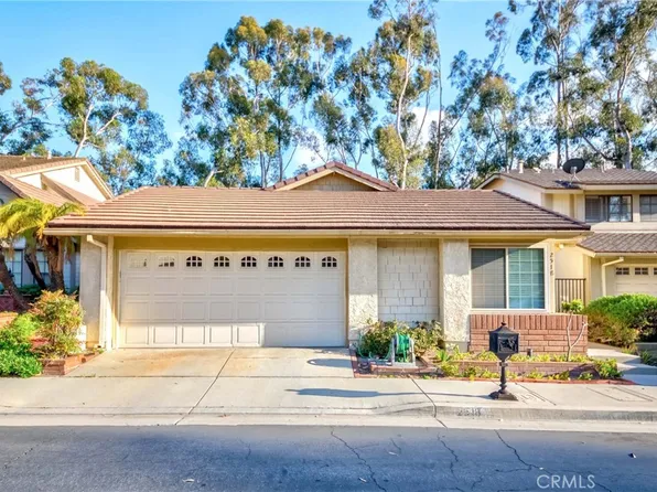 2518 Greenwich Dr, Fullerton, CA 92833
