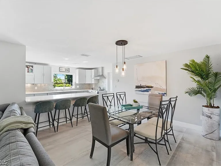 1023 El Valle Ave — Photo 10