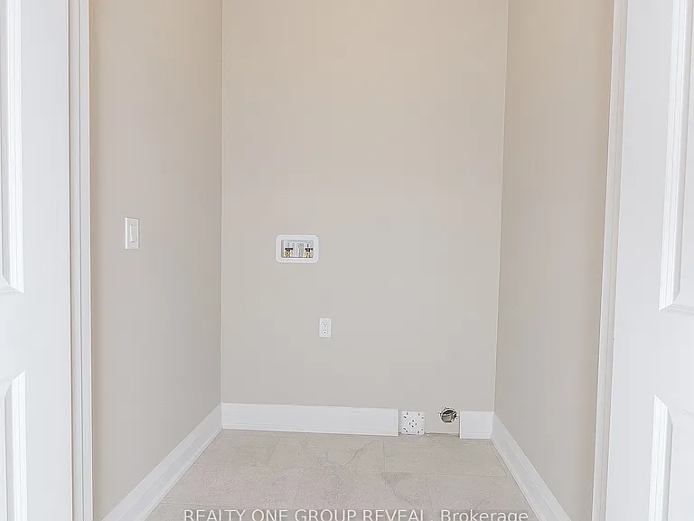 223 Grenfell St #1 — Photo 14