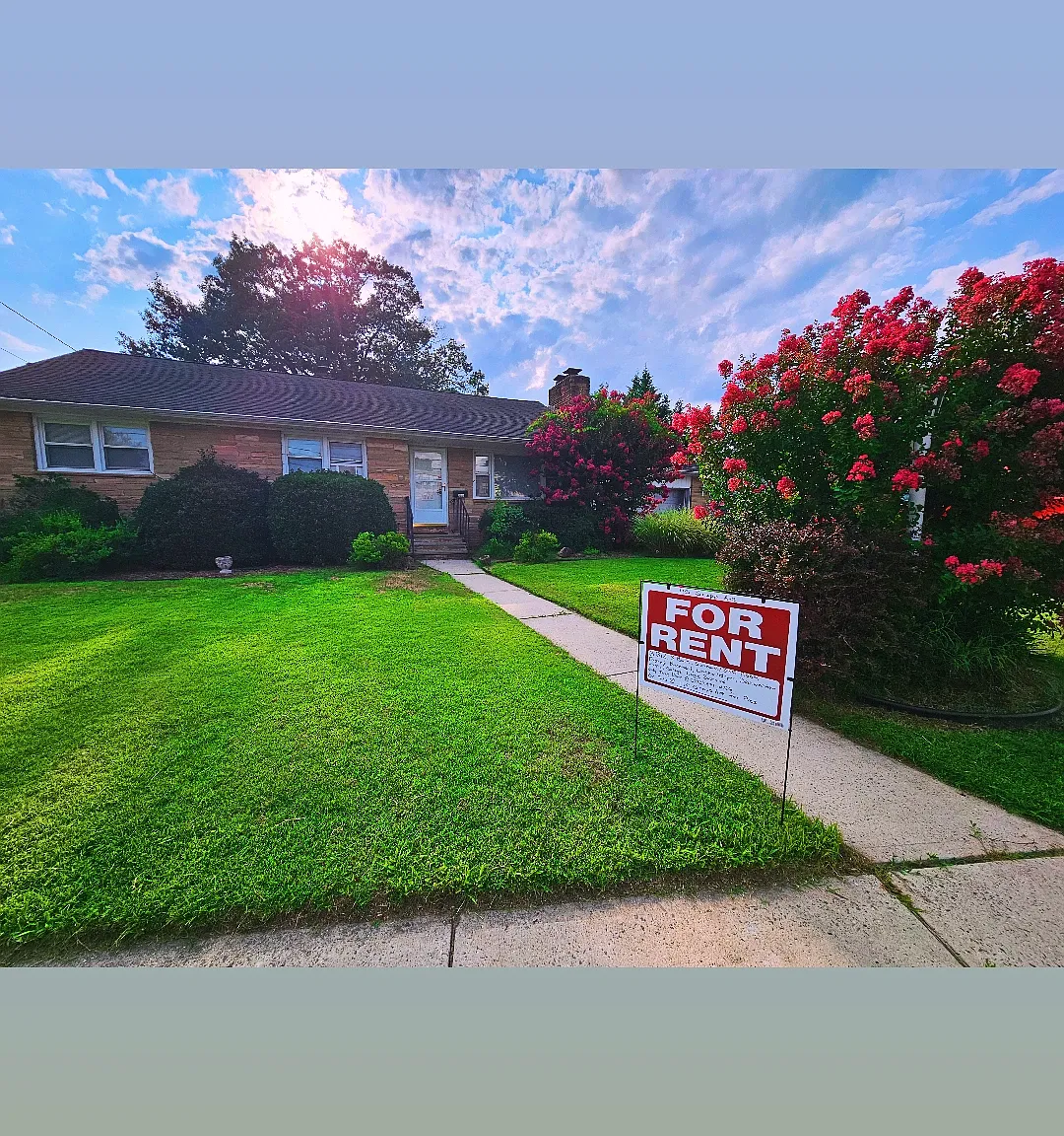 3 bed, 1140 sqft, $3,350 — Photo 1