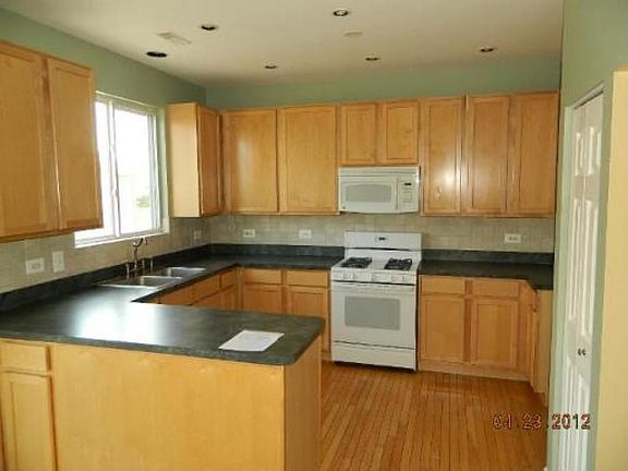 5th image of 878 Cherry Creek Dr